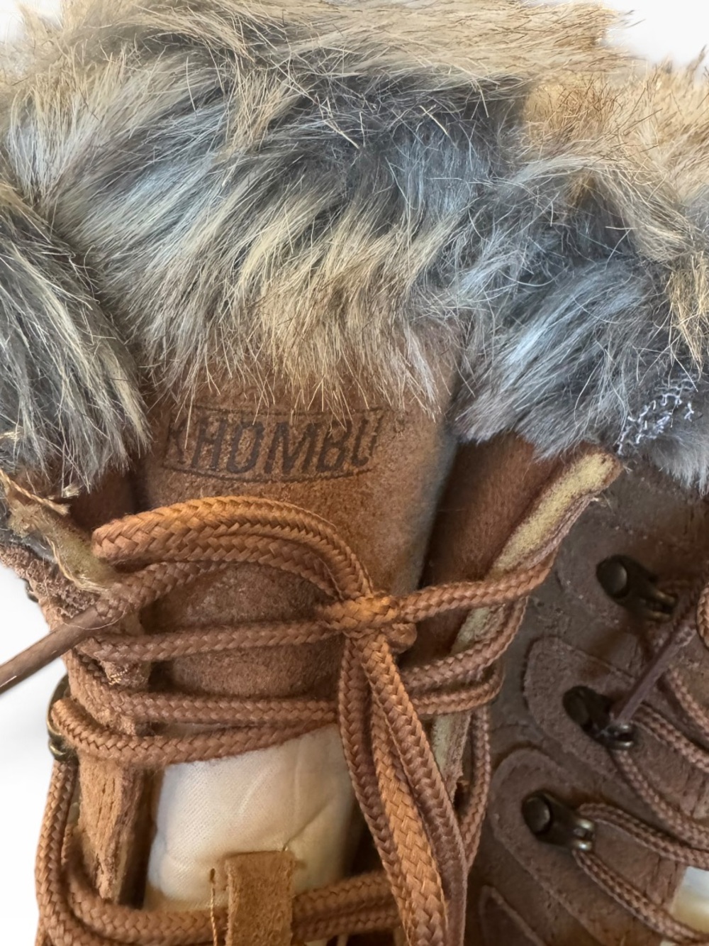 Khombu Faux-Fur Trim Quilted Lace-Up Winter Warm Boots size 7 - Picture 3 of 10
